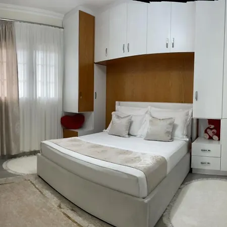 Comfy Ria's Appartement Tirana